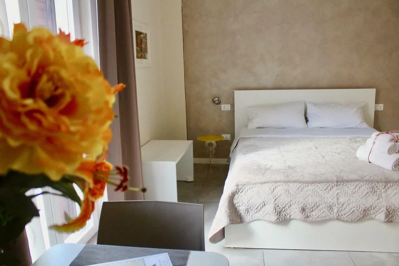 Triscele Glamour Rooms Palermo Italy